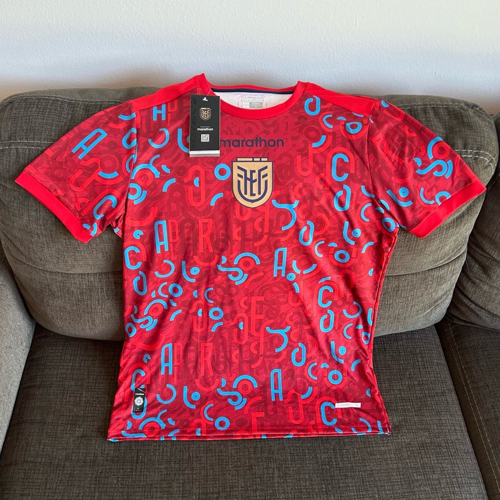 Marathon Authentic Ecuador Team Soccer Pre Match Training 2024 Jersey Men’s Sz M